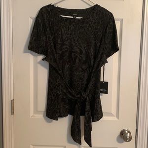 Simply Vera Wang Black Gray Short Sleeve Tie Front Top NWT XXL Comfy Dressy